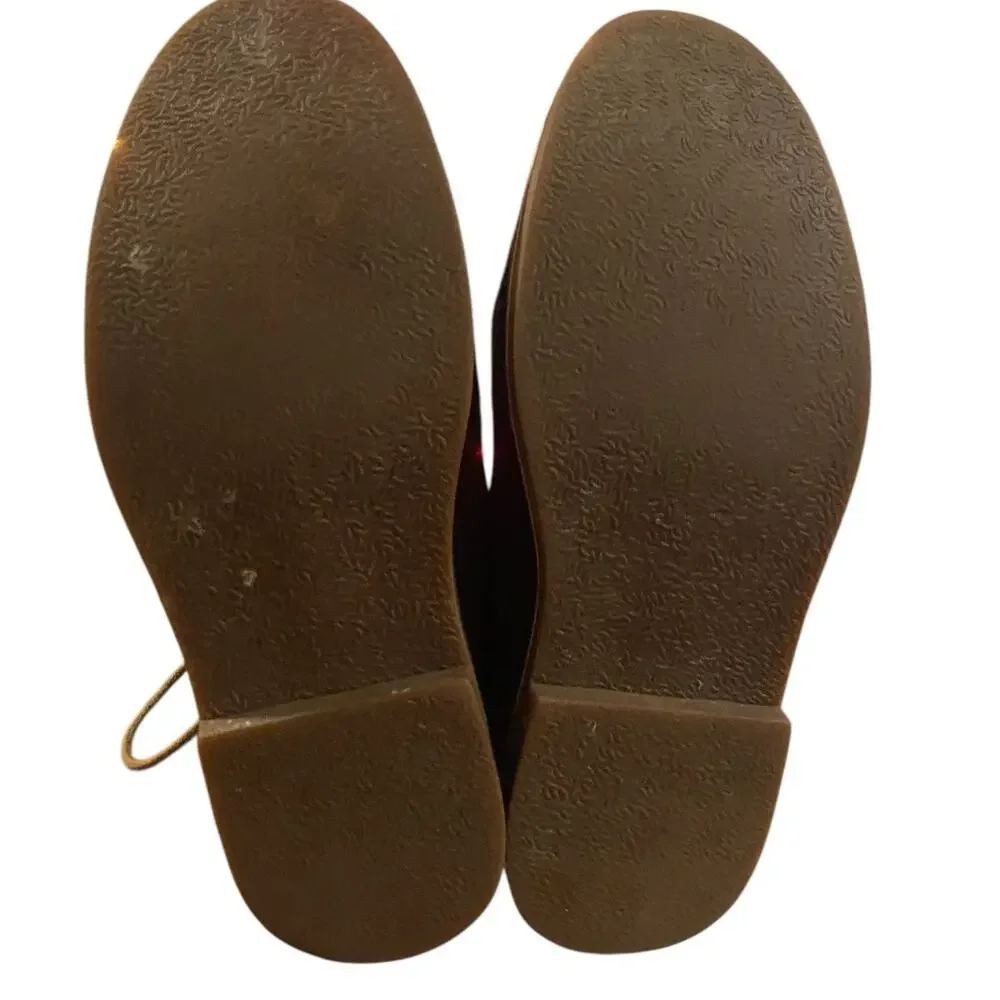 Kenneth Cole Reaction step out